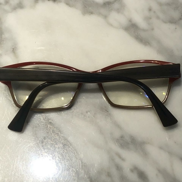 Eyeglasses